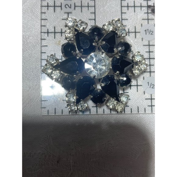 Blingey Black Clear Rhinestone Vintage Brooch 1.5” - Picture 4 of 4